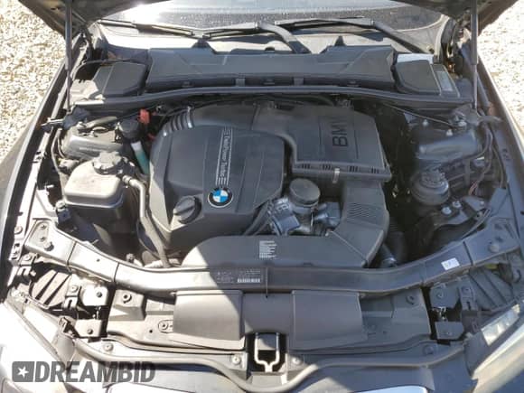 2011 BMW 3 Series 335i с VIN WBADX7C5XBE742308, выставлен на аукционе Copart как лот 81414295 с пробегом 114 582 миль миль и Списание • Salvage title. История ставок и продаж доступна на DreamBid. Изображение 11.