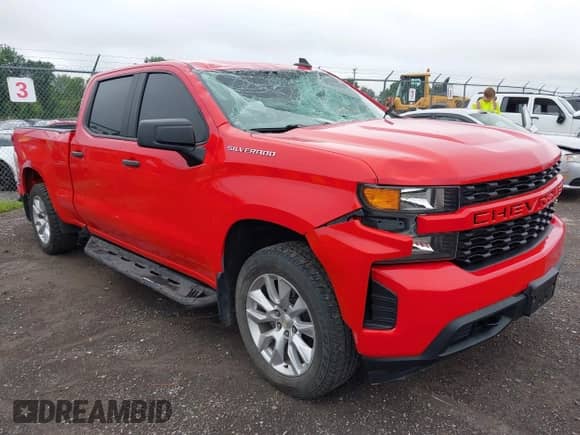 2020 Chevrolet Silverado 1500 Custom с VIN 1GCUYBEF4LZ305150, выставлен на аукционе IAAI как лот 42643519 с пробегом 46 398 миль миль и . История ставок и продаж доступна на DreamBid. Изображение 1.