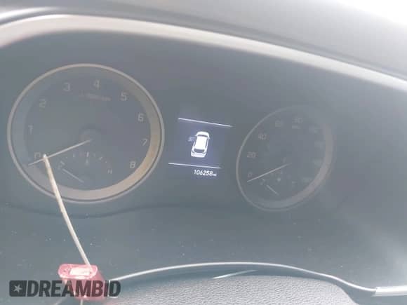 2020 Hyundai Tucson SEL with VIN KM8J33ALXLU173166, listed as a IAAI auction lot 42472267 with 106,258 mi miles and . Bid and sale history available at DreamBid. Image 7.