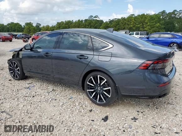 2024 Honda Accord Touring with VIN 1HGCY2F86RA049226, listed as a Copart auction lot 62645815 with 33,923 mi miles and Clean title. Bid and sale history available at DreamBid. Image 2.