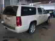 2008 Chevrolet Suburban LTZ с VIN 1GNFK16328R220184, выставлен на аукционе IAAI как лот 43389843 с пробегом 213 636 миль миль и . История ставок и продаж доступна на DreamBid. Изображение 4.