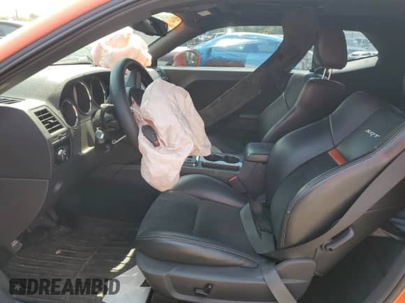 2008 Dodge Challenger SRT-8 z VIN 2B3LJ74W78H301617, wystawiony jako Copart lot #59137315 z przebiegiem Nie podano mil oraz Szkoda całkowita • Salvage title. Historia ofert i sprzedaży dostępna na DreamBid. Obrazek 7.