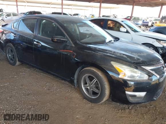 2015 Nissan Altima S z VIN 1N4AL3AP4FC472076, wystawiony jako IAAI lot #40707973 z przebiegiem 148 470 mil mil oraz . Historia ofert i sprzedaży dostępna na DreamBid. Obrazek 1.