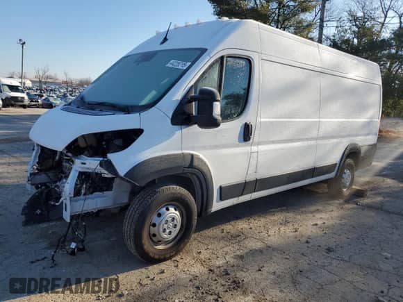 2023 Ram ProMaster Cargo z VIN 3C6MRVJG9PE554470, wystawiony jako Copart lot #44228715 z przebiegiem Nie podano mil oraz Szkoda całkowita • Salvage title. Historia ofert i sprzedaży dostępna na DreamBid. Obrazek 1.