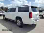2018 Chevrolet Suburban LT z VIN 1GNSCHKC8JR265680, wystawiony jako Copart lot #82226635 z przebiegiem 155 575 mil mil oraz Czysty tytuł • Clean title. Historia ofert i sprzedaży dostępna na DreamBid. Obrazek 2.