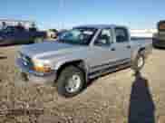 2002 Dodge Dakota SLT z VIN 1B7HG48N02S564941, wystawiony jako Copart lot #85174375 z przebiegiem 110 566 mil mil oraz Czysty tytuł • Clean title. Historia ofert i sprzedaży dostępna na DreamBid. Obrazek 1.