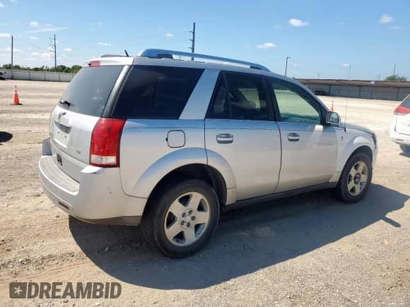 2006 Saturn VUE with VIN 5GZCZ53446S811150, listed as a Copart auction lot 81645685 with 267,490 mi miles and Salvage title. Bid and sale history available at DreamBid. Image 3.