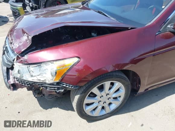 2011 Honda Accord EX z VIN 1HGCP2F70BA132750, wystawiony jako IAAI lot #43344001 z przebiegiem 162 511 mil mil oraz . Historia ofert i sprzedaży dostępna na DreamBid. Obrazek 14.