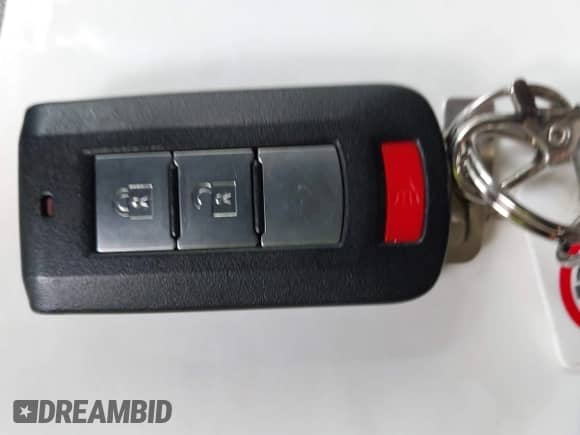 2020 Mitsubishi Outlander SE z VIN JA4AD3A37LZ022025, wystawiony jako IAAI lot #42886692 z przebiegiem 102 017 mil mil oraz . Historia ofert i sprzedaży dostępna na DreamBid. Obrazek 11.