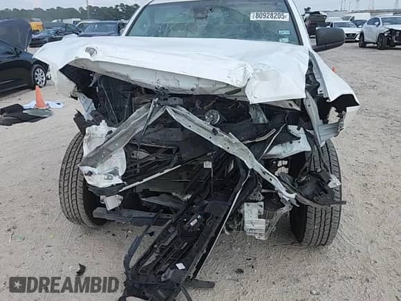 2022 Toyota Tacoma SR with VIN 3TYRX5GN6NT055403, listed as a Copart auction lot 80928205 with 63,337 mi miles and Salvage title. Bid and sale history available at DreamBid. Image 14.