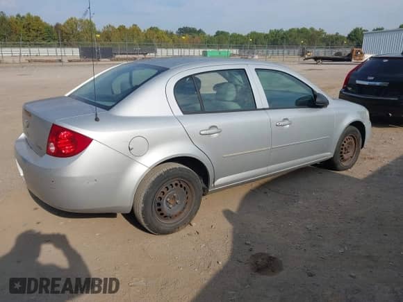 2005 Chevrolet Cobalt с VIN 1G1AK52F557557829, выставлен на аукционе IAAI как лот 43220362 с пробегом 254 701 миль миль и . История ставок и продаж доступна на DreamBid. Изображение 4.