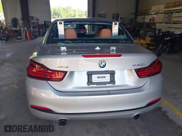 2020 BMW 4 Series 440i xDrive с VIN WBA4Z7C09L5N71339, выставлен на аукционе IAAI как лот 42580560 с пробегом 46 555 миль миль и . История ставок и продаж доступна на DreamBid. Изображение 16.