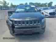 2019 Jeep Compass Latitude z VIN 3C4NJDBB6KT836314, wystawiony jako IAAI lot #43129500 z przebiegiem 69 817 mil mil oraz . Historia ofert i sprzedaży dostępna na DreamBid. Obrazek 12.