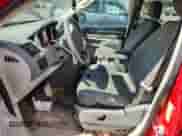 2008 Dodge Grand Caravan SXT z VIN 2D8HN54P88R109527, wystawiony jako Copart lot #81540435 z przebiegiem Nie podano mil oraz Szkoda całkowita • Salvage title. Historia ofert i sprzedaży dostępna na DreamBid. Obrazek 7.