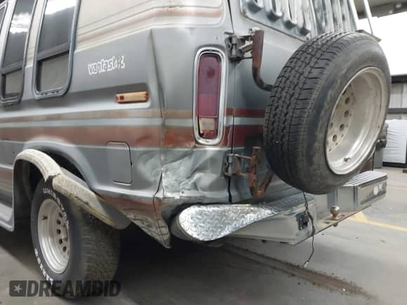 1987 Ford Econoline Cargo с VIN 1FDDE14N7HHB07179, выставлен на аукционе IAAI как лот 42801871 с пробегом 99 835 миль миль и . История ставок и продаж доступна на DreamBid. Изображение 6.
