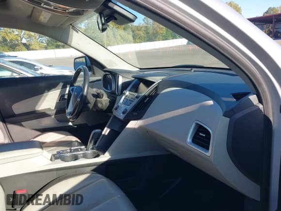 2015 Chevrolet Equinox LT z VIN 2GNFLCE34F6215314, wystawiony jako IAAI lot #43431303 z przebiegiem 179 598 mil mil oraz . Historia ofert i sprzedaży dostępna na DreamBid. Obrazek 5.