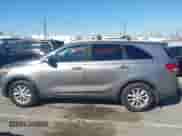 2017 Kia Sorento LX с VIN 5XYPG4A34HG268985, выставлен на аукционе IAAI как лот 43581502 с пробегом 69 773 миль миль и . История ставок и продаж доступна на DreamBid. Изображение 14.