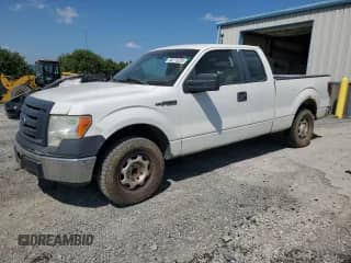 2011 Ford F-150 XL z VIN 1FTEX1CM9BFC63755, wystawiony jako Copart lot #80775255 z przebiegiem 306 359 mil mil oraz Czysty tytuł • Clean title. Historia ofert i sprzedaży dostępna na DreamBid. Obrazek 1.