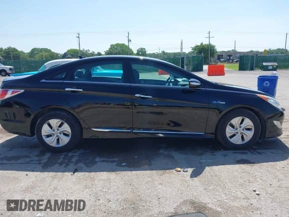 2015 Hyundai Sonata Limited z VIN KMHEC4A49FA128595, wystawiony jako IAAI lot #42572375 z przebiegiem 163 247 mil mil oraz . Historia ofert i sprzedaży dostępna na DreamBid. Obrazek 13.