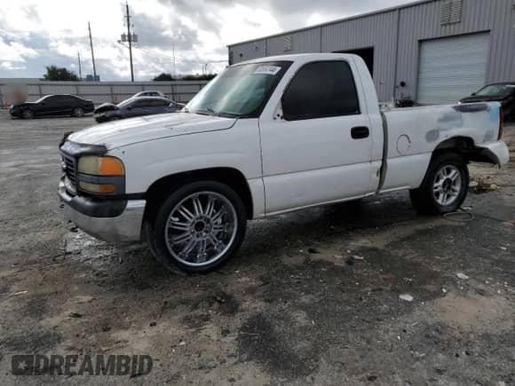 2002 GMC Sierra 1500 z VIN 1GTEC14W12Z170108, wystawiony jako Copart lot #68564144 z przebiegiem Nie podano mil oraz Szkoda całkowita • Salvage title. Historia ofert i sprzedaży dostępna na DreamBid. Obrazek 1.