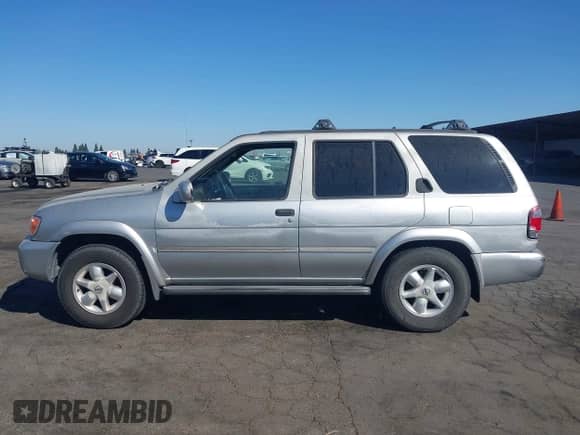 2002 Nissan Pathfinder SE with VIN JN8DR09Y72W733098, listed as a IAAI auction lot 43239221 with 236,085 mi miles and . Bid and sale history available at DreamBid. Image 14.