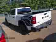 2025 Ram 1500 Rebel z VIN 1C6SRFLP2SN581797, wystawiony jako IAAI lot #43061676 z przebiegiem 25 190 mil mil oraz . Historia ofert i sprzedaży dostępna na DreamBid. Obrazek 3.