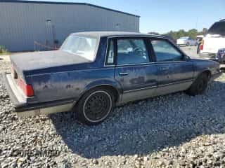 1989 Chevrolet Celebrity с VIN 1G1AW51W8K6185894, выставлен на аукционе Copart как лот 75610854 с пробегом 111 268 миль миль и Чистый • Clean title. История ставок и продаж доступна на DreamBid. Изображение 3.