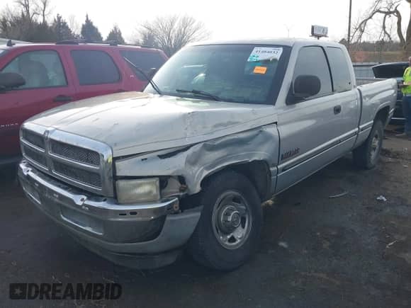 1999 Dodge 2500 с VIN 3B7KC2363XG124121, выставлен на аукционе IAAI как лот 41404032 с пробегом 250 307 миль миль и . История ставок и продаж доступна на DreamBid. Изображение 17.