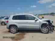 2010 Volkswagen Tiguan S с VIN WVGAV7AX1AW001503, выставлен на аукционе IAAI как лот 42520113 с пробегом 126 361 миль миль и . История ставок и продаж доступна на DreamBid. Изображение 13.
