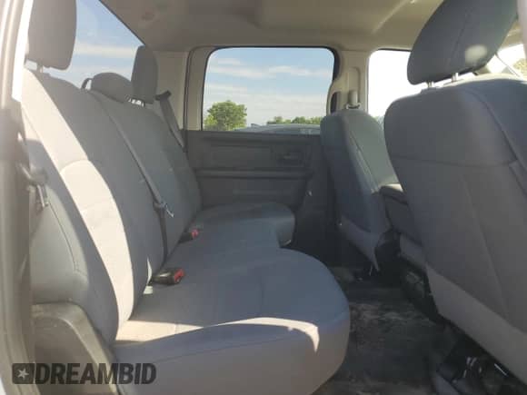 2020 Ram 1500 Tradesman z VIN 3C6RR7KG2LG205374, wystawiony jako Copart lot #56735264 z przebiegiem 25 739 mil mil oraz Nie do naprawy • Non repairable. Historia ofert i sprzedaży dostępna na DreamBid. Obrazek 10.