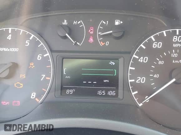 2017 Nissan Sentra SV z VIN 3N1AB7APXHL639216, wystawiony jako IAAI lot #43200409 z przebiegiem 165 186 mil mil oraz . Historia ofert i sprzedaży dostępna na DreamBid. Obrazek 15.