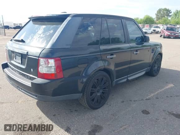 2009 Land Rover Range Rover Sport HSE with VIN SALSK25499A191444, listed as a IAAI auction lot 42821022 with 155,054 mi miles and . Bid and sale history available at DreamBid. Image 4.