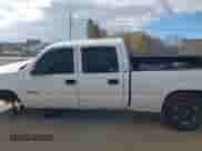 2005 Chevrolet Silverado 1500HD LT z VIN 1GCGK13U75F824529, wystawiony jako IAAI lot #40688365 z przebiegiem 264 669 mil mil oraz . Historia ofert i sprzedaży dostępna na DreamBid. Obrazek 14.