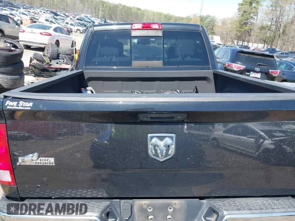 2016 Ram 1500 Lone Star z VIN 1C6RR6LT0GS195027, wystawiony jako IAAI lot #41848435 z przebiegiem 297 356 mil mil oraz . Historia ofert i sprzedaży dostępna na DreamBid. Obrazek 16.