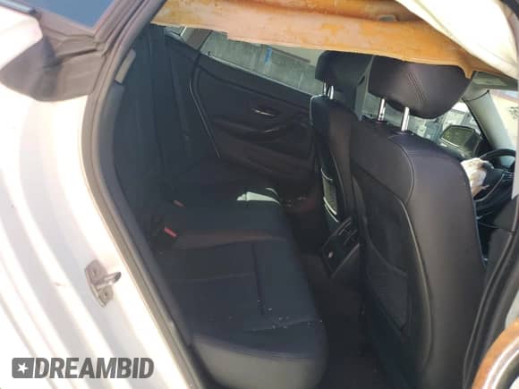 2015 BMW 4 Series 428i z VIN WBA4A5C58FGK16159, wystawiony jako Copart lot #84756055 z przebiegiem 134 614 mil mil oraz Szkoda całkowita • Salvage title. Historia ofert i sprzedaży dostępna na DreamBid. Obrazek 10.