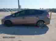 2015 Toyota Prius Two z VIN JTDZN3EUXFJ040580, wystawiony jako IAAI lot #43136665 z przebiegiem 348 625 mil mil oraz . Historia ofert i sprzedaży dostępna na DreamBid. Obrazek 13.