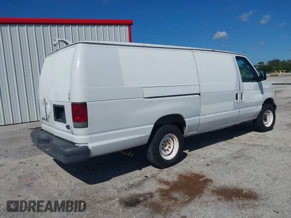 2006 Ford Econoline Cargo with VIN 1FTNS24W06DA66561, listed as a IAAI auction lot 43355344 with 367,653 mi miles and . Bid and sale history available at DreamBid. Image 4.