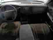 2003 Dodge Dakota SLT z VIN 1D7HG42N13S111122, wystawiony jako Copart lot #65447505 z przebiegiem 89 870 mil mil oraz Szkoda całkowita • Salvage title. Historia ofert i sprzedaży dostępna na DreamBid. Obrazek 8.