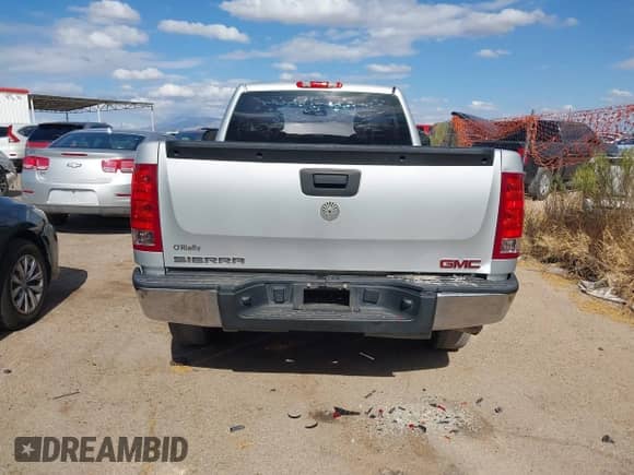 2012 GMC Sierra 1500 Work Truck z VIN 1GTN1TEX3CZ190953, wystawiony jako IAAI lot #42205917 z przebiegiem 229 407 mil mil oraz . Historia ofert i sprzedaży dostępna na DreamBid. Obrazek 17.