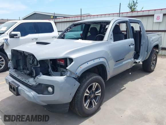 2019 Toyota Tacoma SR5 с VIN 3TMAZ5CN2KM096096, выставлен на аукционе IAAI как лот 42268939 с пробегом 82 935 миль миль и . История ставок и продаж доступна на DreamBid. Изображение 6.