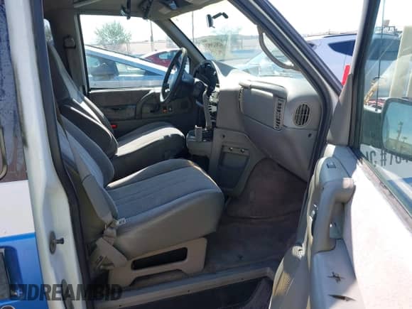 2000 Chevrolet Astro с VIN 1GNDM19W6YB157414, выставлен на аукционе IAAI как лот 42932952 с пробегом 121 214 миль миль и . История ставок и продаж доступна на DreamBid. Изображение 5.