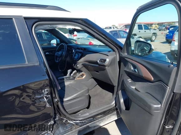 2023 Chevrolet TrailBlazer ACTIV с VIN KL79MVSL8PB090221, выставлен на аукционе IAAI как лот 43345341 с пробегом 41 246 миль миль и . История ставок и продаж доступна на DreamBid. Изображение 5.