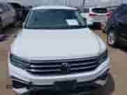 2024 Volkswagen Tiguan S с VIN 3VVRB7AX3RM133188, выставлен на аукционе IAAI как лот 42570449 с пробегом 8 400 миль миль и . История ставок и продаж доступна на DreamBid. Изображение 12.