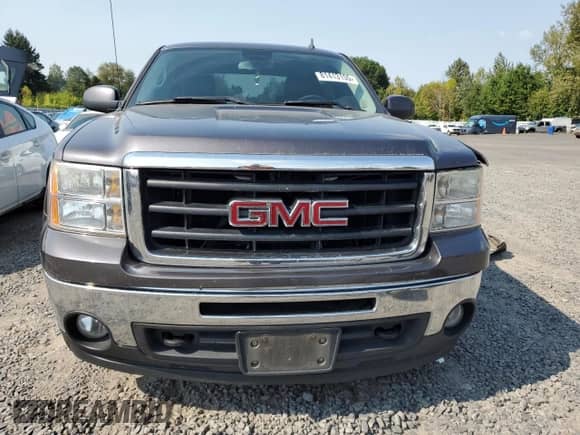 2010 GMC Sierra 1500 SLT z VIN 3GTRKWE2XAG147938, wystawiony jako Copart lot #81413155 z przebiegiem 236 393 mil mil oraz Szkoda całkowita • Salvage title. Historia ofert i sprzedaży dostępna na DreamBid. Obrazek 5.