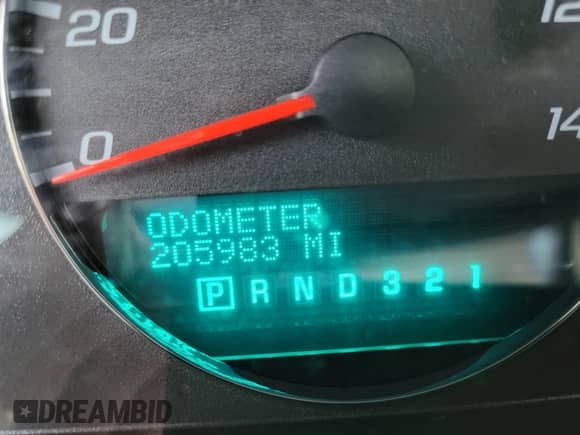 2008 Chevrolet Impala LT z VIN 2G1WT58K889253923, wystawiony jako IAAI lot #42727495 z przebiegiem 205 983 mil mil oraz . Historia ofert i sprzedaży dostępna na DreamBid. Obrazek 7.