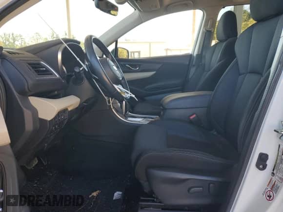 2020 Subaru Ascent Premium с VIN 4S4WMACD1L3455943, выставлен на аукционе Copart как лот 82532925 с пробегом 64 973 миль миль и Списание • Salvage title. История ставок и продаж доступна на DreamBid. Изображение 7.