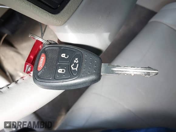 2005 Jeep Grand Cherokee Limited with VIN 1J8HR58285C690011, listed as a IAAI auction lot 43329330 with 114,721 mi miles and . Bid and sale history available at DreamBid. Image 11.