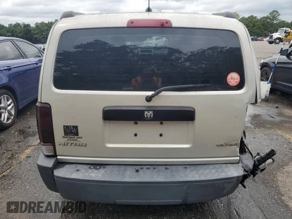 2008 Dodge Nitro SXT z VIN 1D8GU28K48W185510, wystawiony jako Copart lot #70859474 z przebiegiem 195 355 mil mil oraz Szkoda całkowita • Salvage title. Historia ofert i sprzedaży dostępna na DreamBid. Obrazek 6.