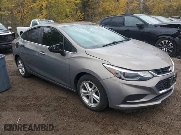 2017 Chevrolet Cruze LT with VIN 3G1BE5SM0HS594190, listed as a Copart auction lot 85368505 with 285,000 mi miles and Salvage title. Bid and sale history available at DreamBid. Image 4.