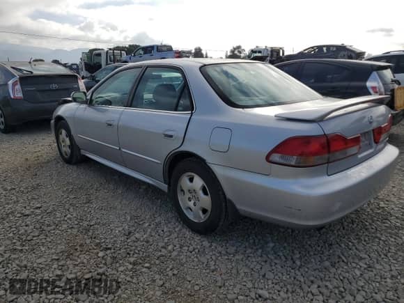 2002 Honda Accord EX with VIN 1HGCG16592A016245, listed as a Copart auction lot 82239455 with 188,987 mi miles and Salvage title. Bid and sale history available at DreamBid. Image 2.